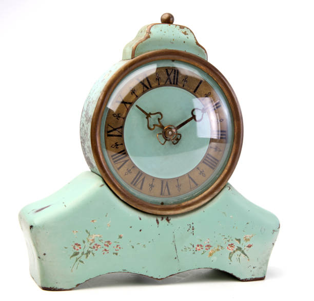 Réparation horloge et pendule ancienne a Marseille : Les pendules à spirale: un moyen innovant de mesurer le temps